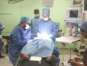 مستشفيات جامعة أسوان تجرى 13 عملية تجميل مجانية لأمراض الشفة الأرنبية والحروق