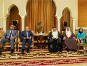 أبو الغيط يصل المنامة ويلتقى وزير الخارجية البحرينى