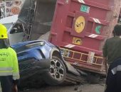 إصابة 4 أشخاص إثر حادث تصادم 3 سيارات فى جسر السويس