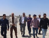 السكرتير العام المساعد لمحافظة بنى سويف يتفقد مشروع محور الفشن