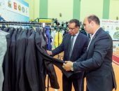 صندوق تحيا مصر يوزع 15 ألف قطعة ملابس للطلاب الأولى بالرعاية بجنوب الوادى