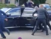 اللحظات الأولى لمحاولة اغتيال رئيس وزراء سلوفاكيا روبرت فيكو.. فيديو