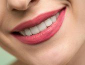 وصفات طبيعية لتبييض الأسنان بخطوات بسيطة.. للحصول على ابتسامة مميزة
