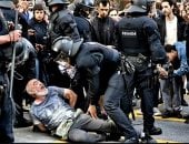 اشتباكات عنيفة بين المتظاهرين والشرطة بسبب عرض أزياء لويس فيتون.. فيديو وصور