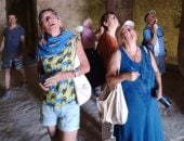 وفود سياحية أوروبية تتوافد لزيارة المناطق الأثرية في المنيا.. صور