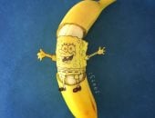 الموز يضحك ويقرأ.. فنان هولندى يبدع فى تحويل الفاكهة إلى حيوانات ومعالم سياحية