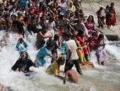 إقبال كبير على البحيرات هربا من ارتفاع درجات الحرارة في الهند
