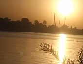 سبحان المبدع فى علاه.. صورة جمالية لغروب الشمس وانعكاسها على مياه نيل دسوق