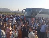 مغادرة 315 حاجا من  كفر الشيخ لأداء مناسك الحج.. فيديو وصور