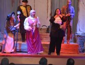 عرض مسرحية "مهاجر بريسبان" على مسرح مكتبة مصر الجديدة.. صور