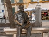 تتبع خطى بيكاسو في مالجا الإسبانية.. شاهد تمثال الفنان الشهير