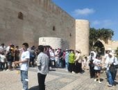 إقبال الآلاف الزائرين على قلعة قايتباى بالإسكندرية خلال عيد الأضحى.. صور