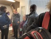 عمال الخطوط الجوية الأمريكية في إجازة بعد طرد الركاب السود من الطائرة