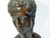 العثور على تمثال نصفي برونزي للإمبراطور الروماني بعد 200 عام من اختفائه