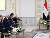 رئيس الوزراء يلتقي رئيسة منطقة شمال أفريقيا والمشرق العربي بـ"إيني" الإيطالية