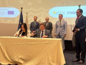 وزير الصناعة يشهد توقيع تعاون بين مبادرة ابدأ ومجموعة مون دراجون الإسبانية