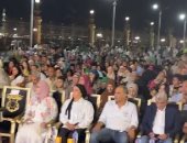 احتفالات أهالى بورسعيد بذكرى ثورة 30 يونيو على ضفاف قناة السويس.. بث مباشر