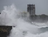 إعصار بيريل يفرض سيطرته على سواحل المحيط الأطلسي