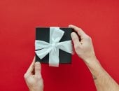 فن اختيار الهدايا.. حاجات تساعدك على تقديم هدية مناسبة لشخصية حبيبك