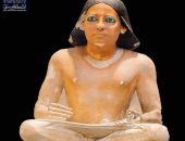 مقتنيات المتحف المصرى.. شاهد تمثال الكاتب الجالس