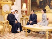 ملك تايلاند يستقبل أحمد الطيب ويشيد بجهود الأزهر فى نشر قيم الحوار والتسامح