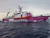 سفينة فنان الشارع بانكسى لإنقاذ المهاجرين تثير أزمة فى البحر المتوسط