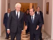 رئيس الاستخبارات الأمريكية يؤكد تقدير واشنطن لمواقف مصر تجاه إرساء السلام 