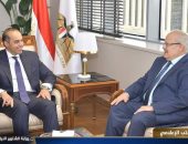 وزير الشئون النيابية والقانونية والتواصل السياسي يستقبل رئيس جامعة القاهرة