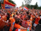 هولندا ضد إنجلترا.. 75 ألف مشجع للطواحين فى شوارع دورتموند