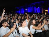 فرقة كايروكى تشعل حفل الجامعة البريطانية فى مصر للترحيب بالطلاب الجدد