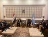 وزير الخارجية والهجرة يعقد مباحثات ثنائية مع نظيريه الجيبوتى والصومالى