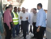 محافظ المنيا يتفقد الأعمال الإنشائية لمستشفى بني مزار التخصصي