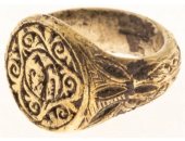 وضع عليه رمز يشير للقوة.. اكتشاف خاتم ملكى يعود للعصور الوسطى فى بلغاريا