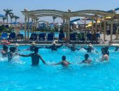 الألعاب المائية تشعل حماس المصيفيين على شواطئ البحر الأحمر.. لايف
