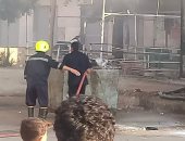 السيطرة على حريق محول كهرباء فى منطقة السلام.. صور  