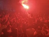 مروان عطية يشعل الألعاب النارية احتفالا بحنته.. فيديو وصور