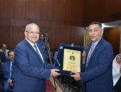 رئيس جامعة القاهرة: تخصص الرياضيات بكلية الهندسة في المرتبة 33 عالميا