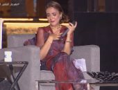 مى كساب تتأثر بعد غنائها "حضن أبويا".. وتؤكد: والدى كان عظيما وعلمنى الكثير