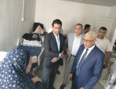 محافظ شمال سيناء يزور المرضى الفلسطينيين فى مستشفى الشيخ زويد