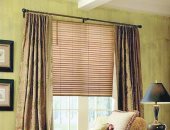 4 طرق بسيطة وسهلة لتنظيف الستائر الخشبية