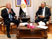 نائب رئيس الوزراء للتنمية الصناعية يلتقى شركة هندية لبحث فرص الاستثمار بمصر