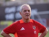 كولر يستقر على الاحتفاظ بتشكيل الأهلى الأساسى أمام الزمالك