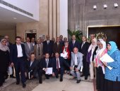 وزير العمل يشهد حفل تكريم موظفين بلغوا سن التقاعد بديوان الوزارة والمديريات