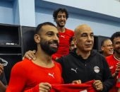 حسام حسن يسلم تقرير معسكر المنتخب لاتحاد الكرة