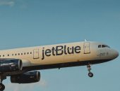 طائرة مدنية تتفادى اصطداما جويا مع ناقلة أمريكية قرب فنزويلا.. اعرف التفاصيل