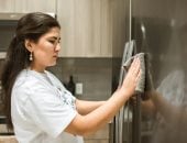 أسهل طريقة للتخلص من رائحة الثلاجة الكريهة من غير مواد كيماوية