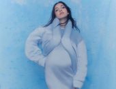 سلمى أبو ضيف في فوتوسيشن بـ 6 فساتين حمل مميزة.. شياكة وعلى الموضة