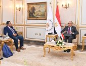 ‫ وزير الرى يلتقى المدير الإقليمى لصندوق المناخ الأخضر للشرق الأوسط وشمال أفريقيا