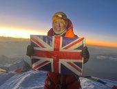 بريطانية تصبح أصغر امرأة تتسلق أعلى 14 قمة فى العالم