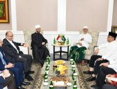 وزير الأوقاف يزور كبرى المؤسسات الدينية بإندونيسيا.. صور